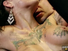 Arsch, Arschlecken, Grosse titten, Braunhaarige, Aufs gesicht abspritzen, Weibliche domination, Klaffend, Hintern versohlen