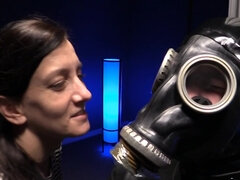 Rjavolaska, Ženska dominacija