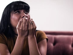 Store pupper, Brunette, Fingring, Runke, Kyssing, Kjøkken, Milf, Barbert