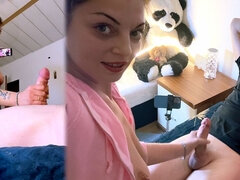 Amateur, Brunette brune, Couple, Tir de sperme, Branlette thaïlandaise, Mature, Tatouage