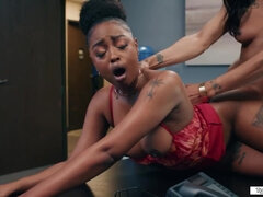 Ebony shemale Leilani Li fucks her boss
