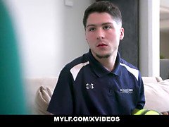 Velký zadek, Velké kozy, Puma, Stříkání spermatu, Milf žcbp, Mamina, Ječení, Nevlastní máma