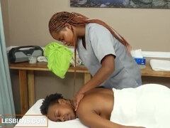 Big Booty Black Lesbians Massage & Pussy Licking - Amateur Homemade Sex