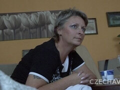 Amatör, Blondin, Avsugning, Doggystyle, Fet, Handjobb, Mogen, Trosor