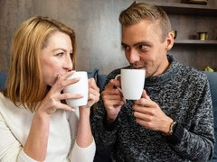 お尻, フェラチオ, バック, 自然山雀, ショートヘア, ガリガリ, ティーン, オッパイの