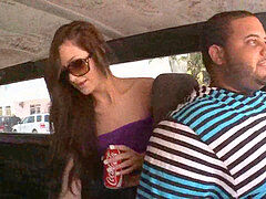 18, Avsugning, Brunett, Förödmjukelse, Pengar, Offentlig, Verklighet, Tonåring