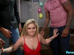 Universidad, Ébano, Cuadrupleta, Sexo duro, Tacones, Monstruo, Medias largas, Tatuaje