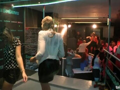 衣服着たままセックス, 人形, レズビアン, なめる, オージー, パーティ, オマンコ, スインガー