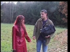 Stora tuttar, Fetisch, Milf, Utomhus, Kissar, Dusch, Stockings, Vintage