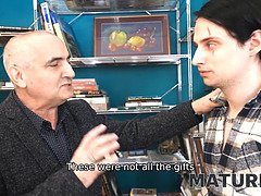 Gros seins, Instruction, Mature, Mère que j'aimerais baiser, Chatte, Russe, Rasée, Jarretelles