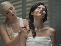 Ujjazás, Csókolózás, Leszbikus, Nyalás, Fehérnemű, Nuni, Vékony, Begyek