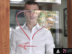 Grote mammen, Bruinharig, Sperma shot, Hondjeshouding, Voeten, Voeten fetish, Likken, Ondergoed