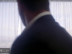 Sadomasoquismo, Amarrada, Morena, Garganta profunda, Corridas faciales, Montar, Sexo fuerte, Nalgadas