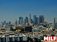 Culo grande, Tetas grandes, Rubia, Corridas, Garganta profunda, Rostro sentado, Monstruo, Tetas naturales