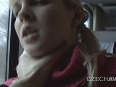 Grote mammen, Blond, Pijpbeurt, Aangekleed, Masturbatie, Natuurlijke tieten, Gezichtspunt, Openbaar