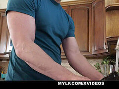 Bikini, Kuřba, Pár, Dospělé, Milf žcbp, Pička, Nevlastní máma, Tabu