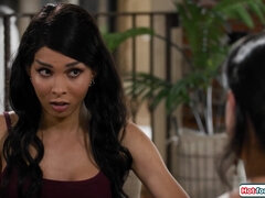 Stor pik, Store bryster, Langt ned i halsen, Sort, Imellem racer, Shemale