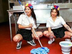 18 jahre, Grosser arsch, Grosser schwanz, Hundestellung, Frau frau mann, Natürlichen titten, Jungendliche (18+), Titten