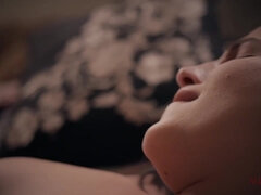 Anal, Gros seins, Sucer une bite, Brunette brune, Queue, Poilue, Mature, Adolescente