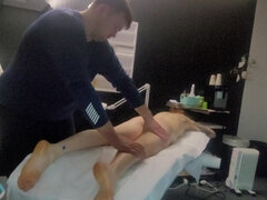 Ερασιτέχνης, Κώλος, Σπιτικό, Μασάζ, Ώριμη γυναίκα, Οργασμός, Τατουάζ, Βυζιά