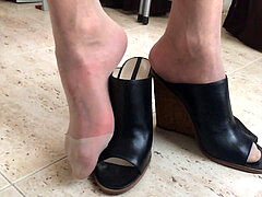 have fun at home with high-heeled slippers