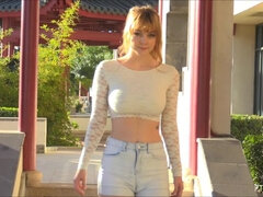 Dançando, Massagem, Masturbação, Público, Ducha chuveiro, Solo chão, Esguichando, Minissaia