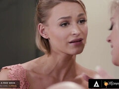 Большие сиськи, Блондинки, Пальцем, Лесбиянка, Лизание, Мастурбация, Натуральные сиськи, Сиськи