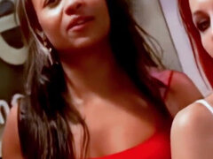 Latijnse vrouw, Buiten, Feest