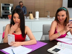 Szőke, Ujjazás, Csókolózás, Leszbikus, Nyalás, Maszti, Nuni, Sztrippelés