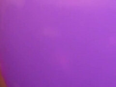 Enthousiasteling, Grote mammen, Stel, Lesbisch, Moeder die ik wil neuken, Slipje, Kousen, Tieten likken