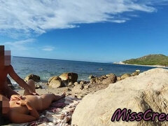 Enthousiasteling, Strand, Gevangen, Sperma in mond, Frans, Naakt, Nudist, Buiten