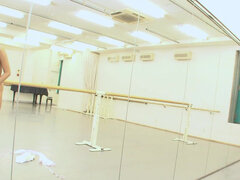 Solo masturbation from Japanese ballerina Ruri Kinoshita