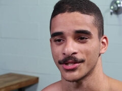 Ξανθιά, Πίπα, Βαθυ λαρυγγι, Ηδ, Φιλί, Γλειφοκώλι, Ντουζ, Τατουάζ