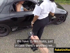 Britânico, Grupo, Hd, Interracial, Sexo grupal em 3 com 2 mulheres e um homem, Ao ar livre cartaz de rua outdoor, Polícia, Uniforme