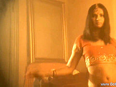 아시안, 흑갈색 머리, 인도인, 나체, 소프트코어