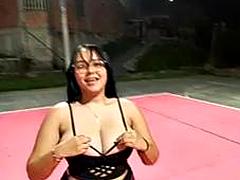 Amateur, Nana, Gros seins, Compilation, Poilue, Public, Nénés