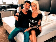 Amatör, Stor stjärt, Stor kuk, Stora tuttar, Blondin, Doggystyle, Milf, Pov