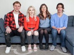 Hatalmas hátsó, Monumentális dákó, Cumizás, Kutya póz, Négyes, Természetes mellek, Tini, Begyek