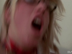 18 ans, Amateur, Blonde, Tir de sperme, Faciale, Lunettes, Lingerie, Adolescente