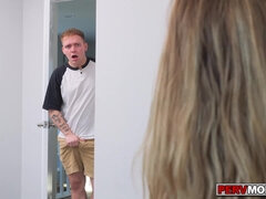 18 jaar, Grote mammen, Blond, Hd, Zoenen, Lesbisch, Moeder die ik wil neuken, Taboe