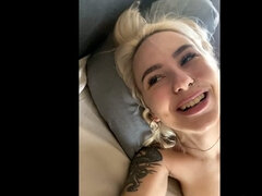 Amatør, Anal, Stor røv, Blondine, Pik sutte, Give finger, Gaping, Hæle