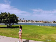 오랄섹스, 흑갈색 머리, 자연의 가슴, 셀카, 현실, 청소년