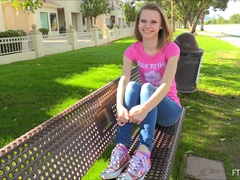 Túlzott, Tátongó, Sarokkal való, Maszti, Orgazmus, Nyilvános, Egyedül, Szoknya alatti