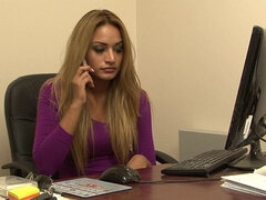 18 χρονον, Μεγάλος κώλος, Μεγάλα βυζιά, Ξανθιά, Μαλακία με το δάχτυλο για γυναίκες, Διαφυλετικό, Λεσβία, Αυνανισμός