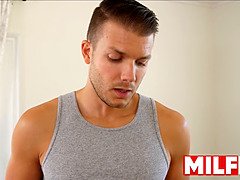 Blondinka, Fafanje, Doggystyle, Milf, Naravne joške, Orgazem, Grobo, Mačeha
