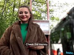 Μεγάλα βυζιά, Μελαχροινή, Χύσιμο, Ηδ, Τέρας, Πρώτου προσώπου, Δημόσιο, Πραγματικότητα