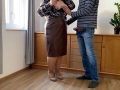 Mooie dikke vrouwen, Sperma shot, Handbeurt, Leer, Moeder die ik wil neuken, Nylonstof, Panty, Rok