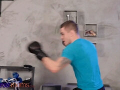 큰 음경, 오랄섹스, 깊은목구멍, 에보니, Hd, 남자 둘에 여자 하나, 괴물, 젖가슴