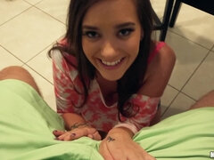 Amateur, Gros seins, Sucer une bite, Attrapée, Petite amie, Piercing, Pov, Tatouage