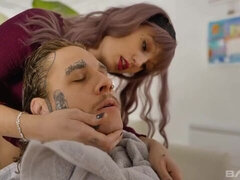 Gros cul, Grosse bite, Sucer une bite, En levrette, Argent, Seins naturels, Adolescente, Nénés